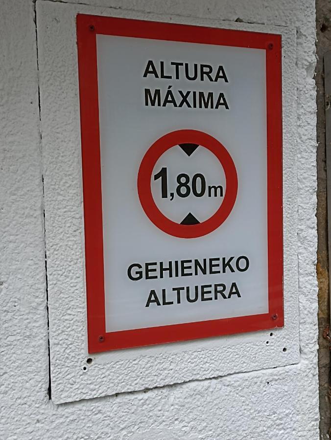 Mentura Centro De Parking Free San Sebastián